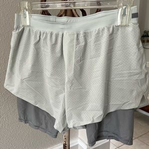 Lululemon Fast and Free 4” inseam lined shorts
